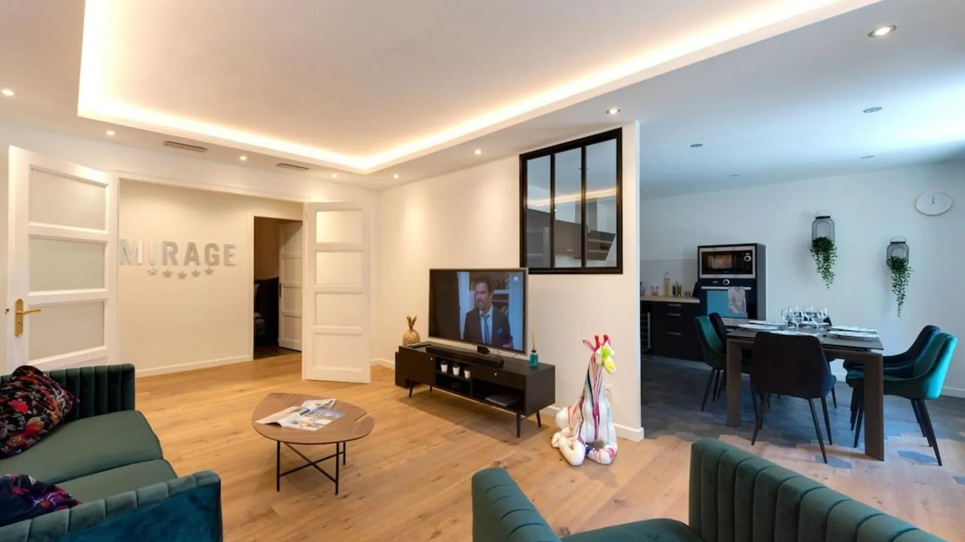 LE MIRAGE - Annecy Centre - Appartement de luxe - V-RENT 0*,  France